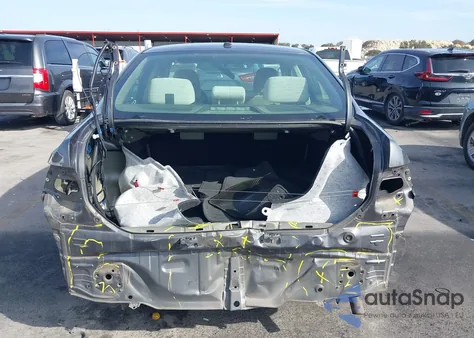 2011 Toyota Corolla Le z USA, uszkodzony, nr VIN JTDBU4EE2BJ089544